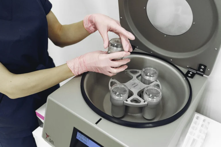 7 Days After IVF Embryo Transfer: What Symptoms Mean and What to Expect