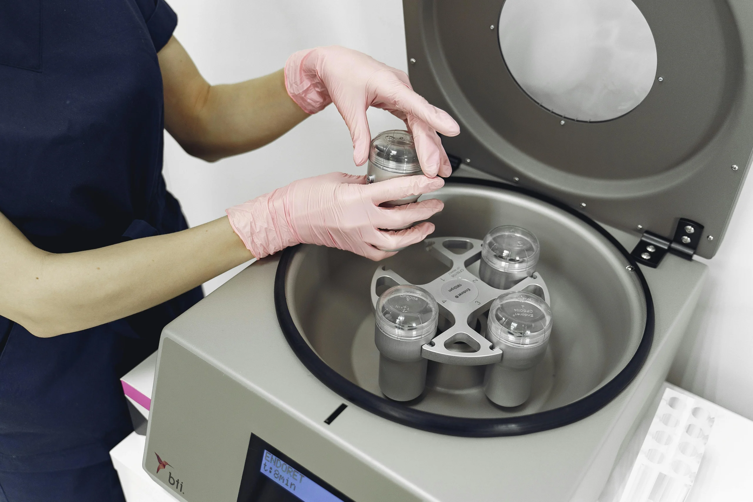 7 Days After IVF Embryo Transfer: What Symptoms Mean and What to Expect